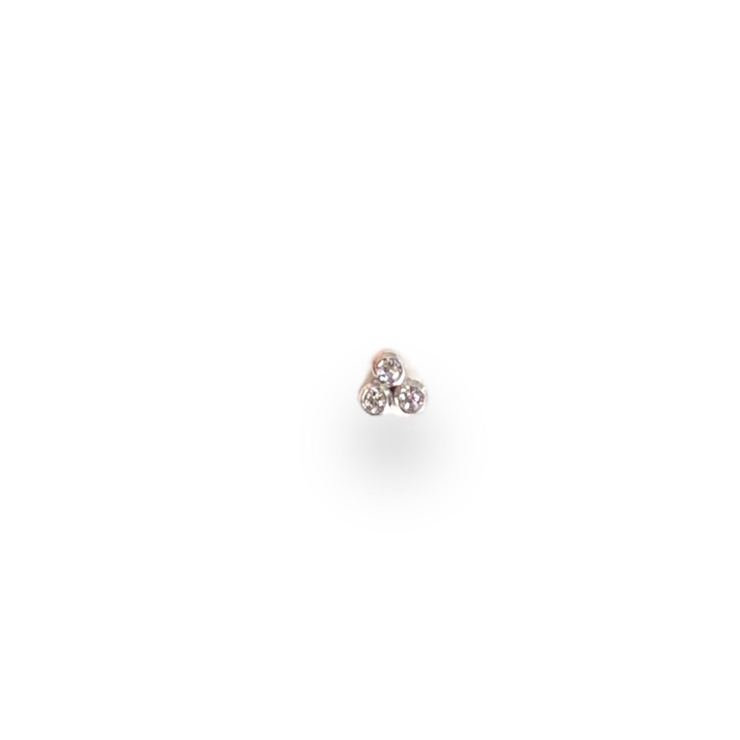 Piercing mini triangulo blanco de 3 circonias