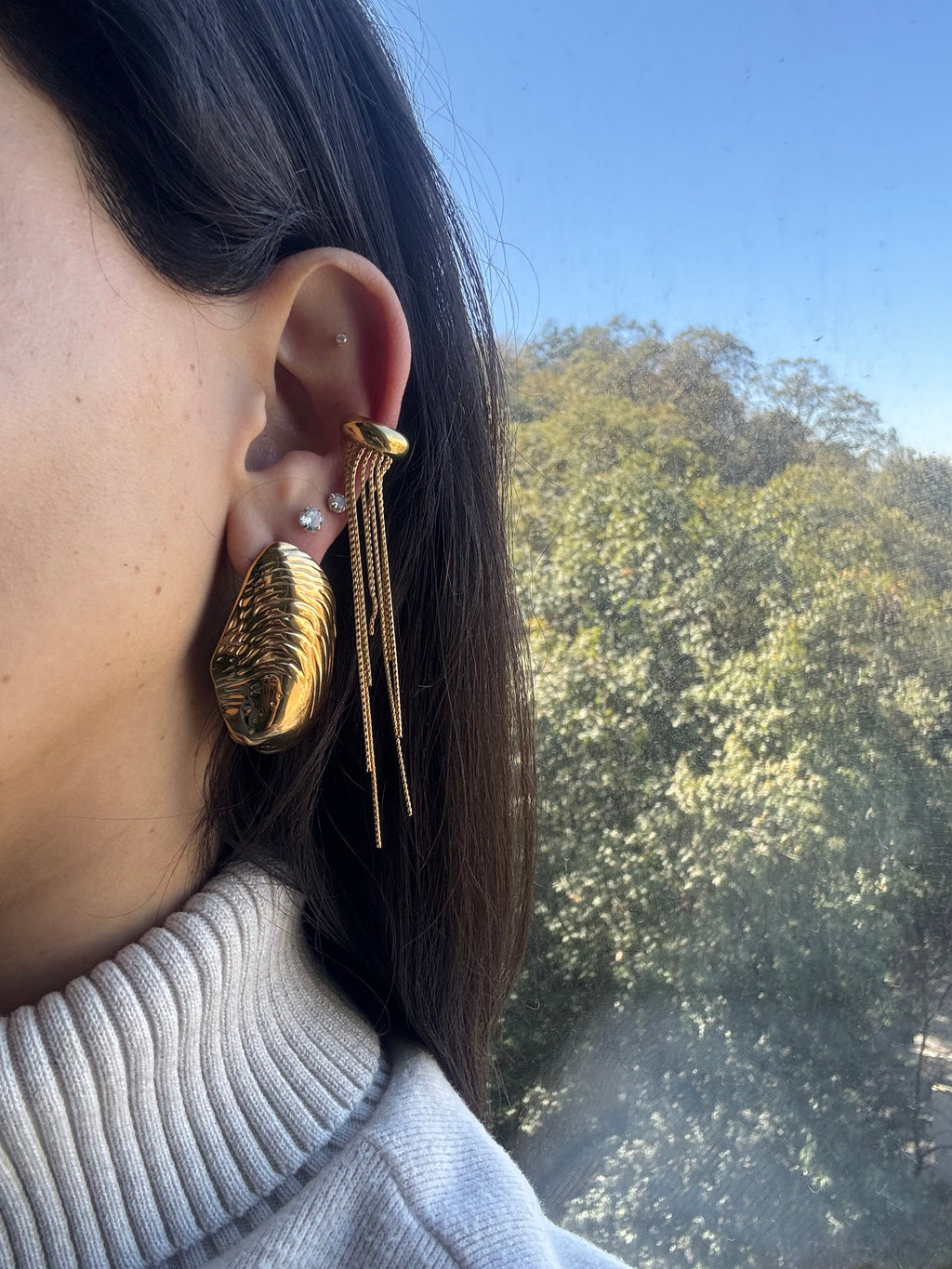 Golden clam earings