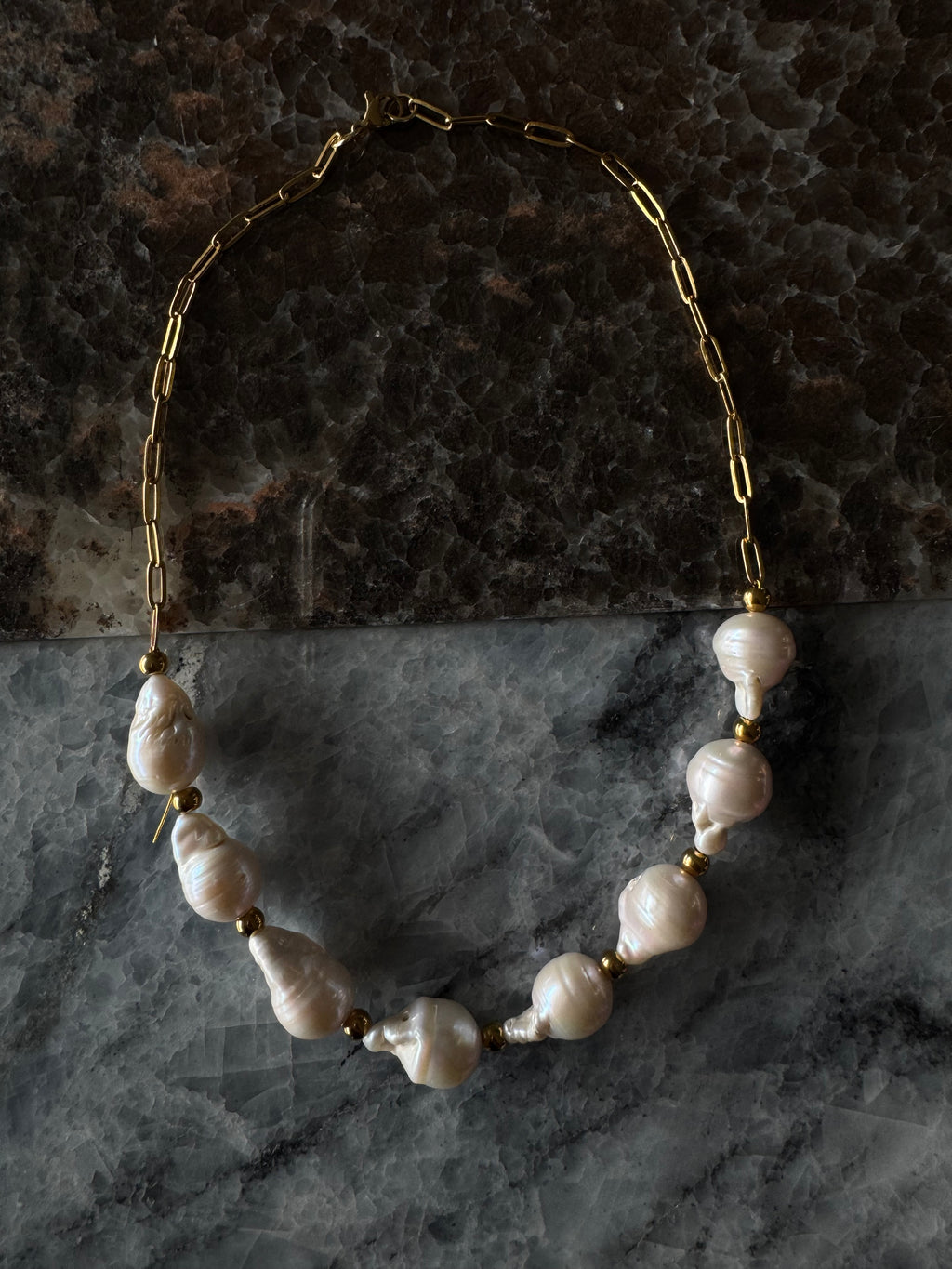 Collar de perlas barrocas