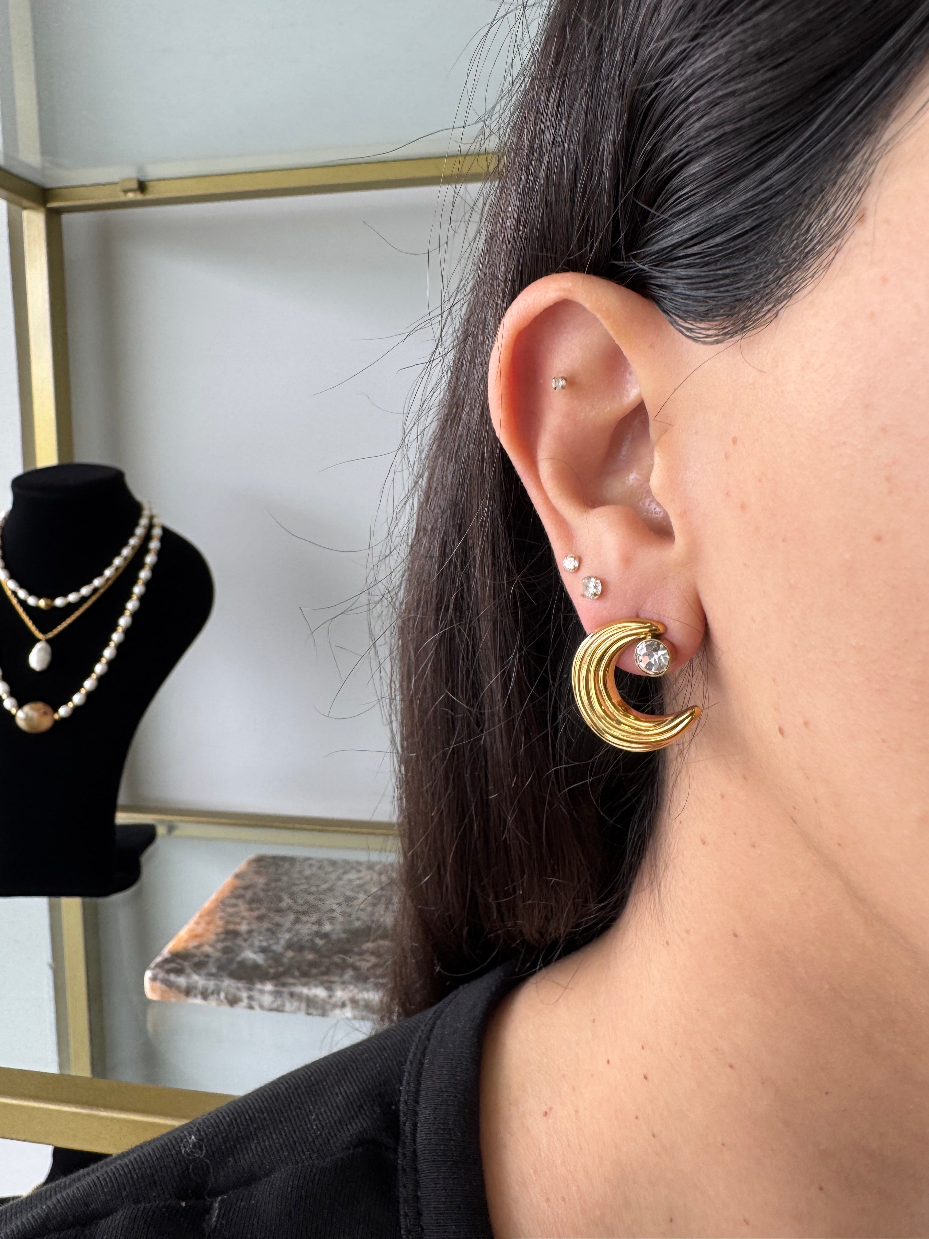 Mezza luna earrings
