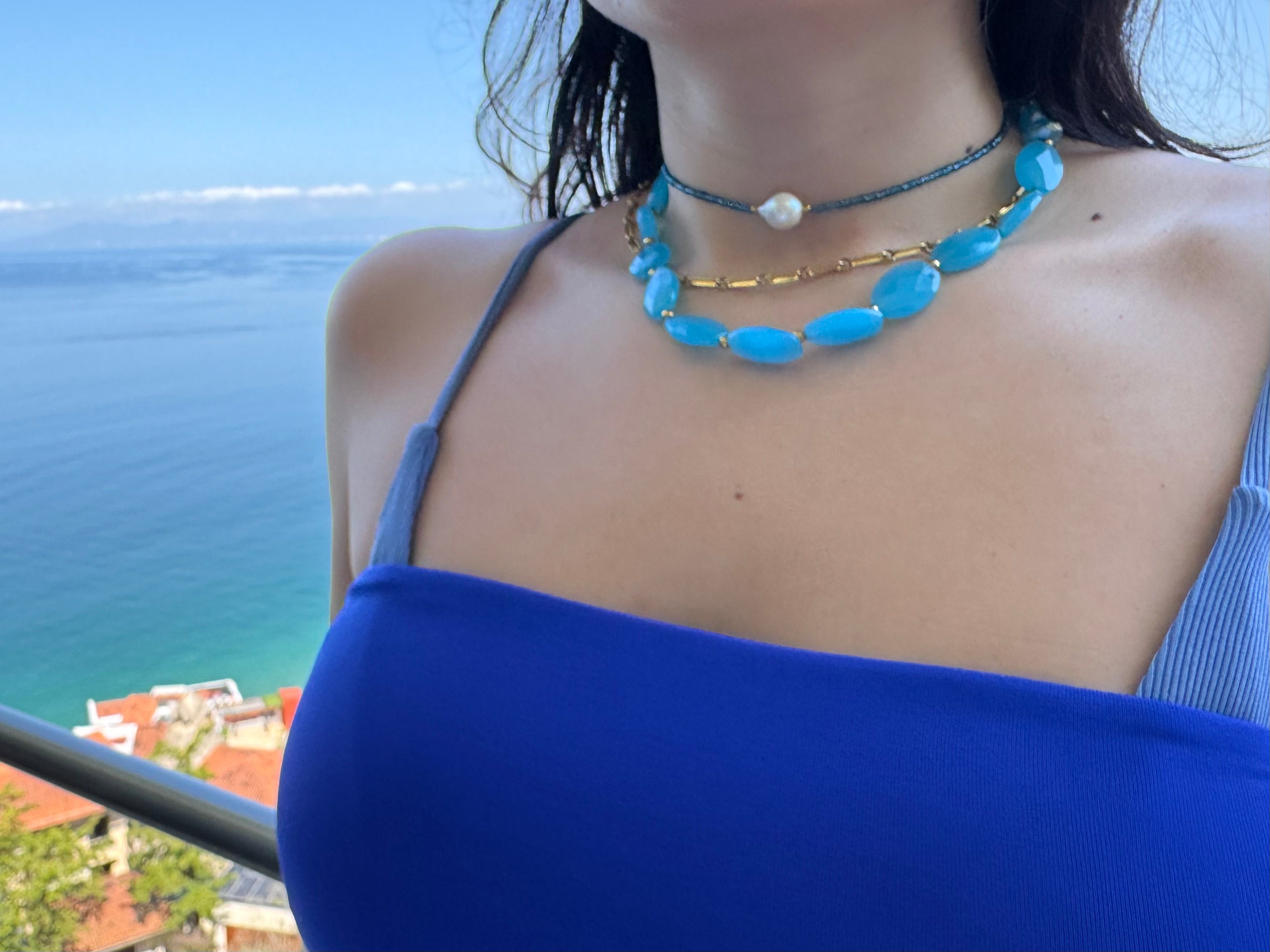 Collar perla barroca celeste