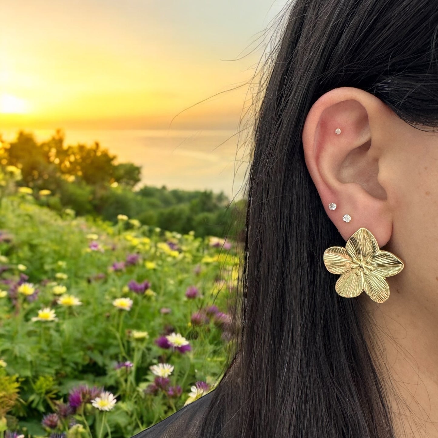 Flower studs