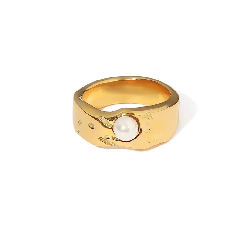 Zakia ring