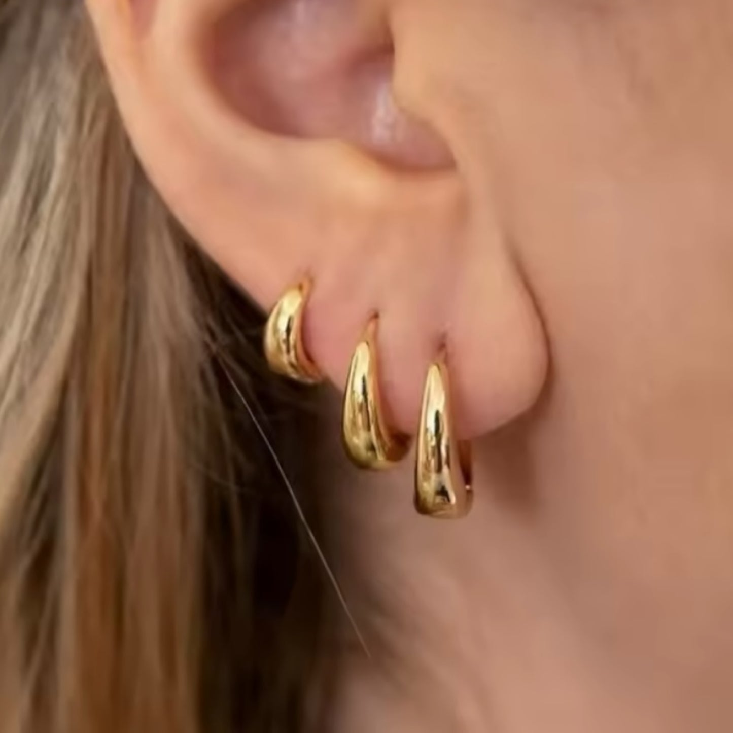 Golden hoops set