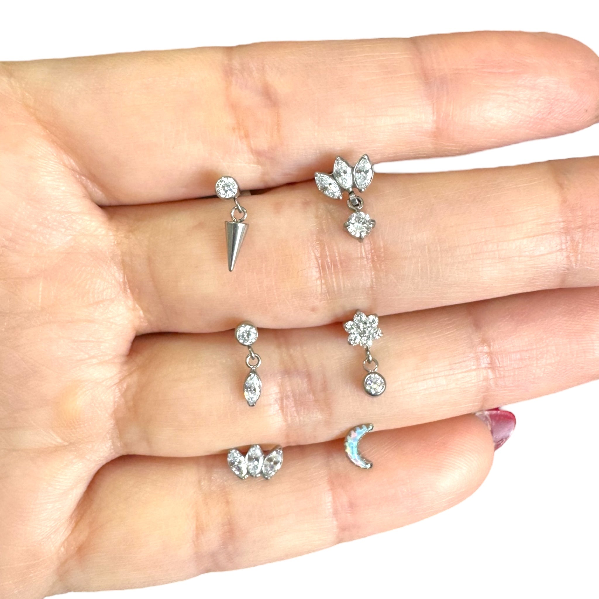 Piercing corona mediana plateada titanio