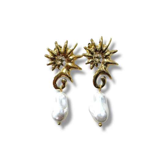Sea horse studs