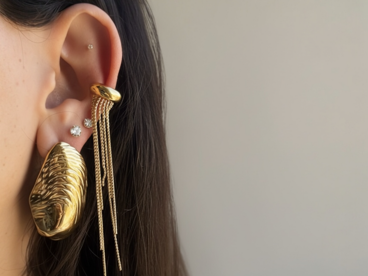 Silver kunda earcuff