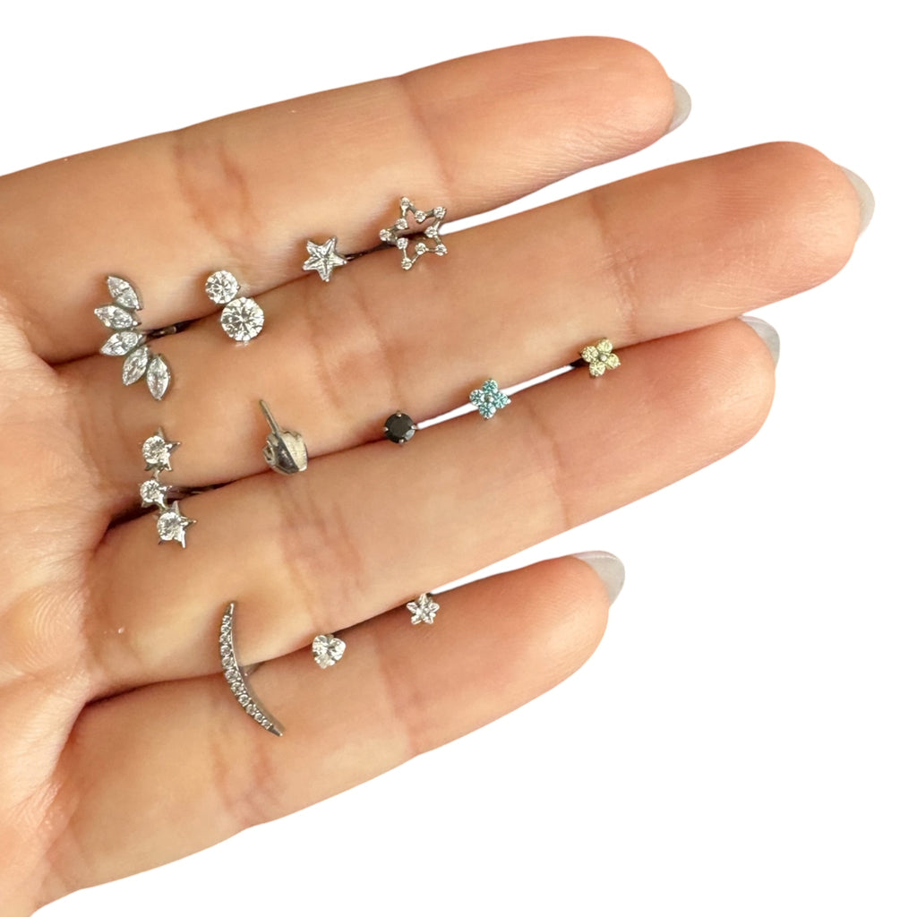 Piercing middle finger plateado titanio