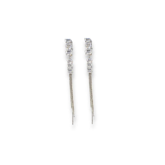Aretes baguette y tiras plateadas