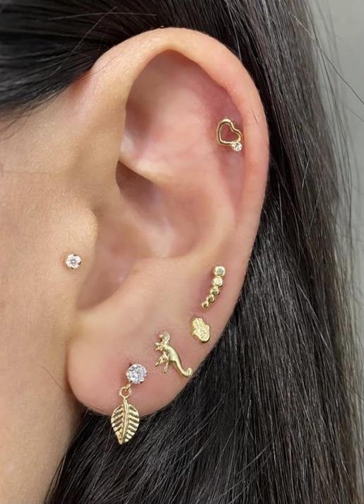 Piercing manita de hamsa - Pia Pietrina